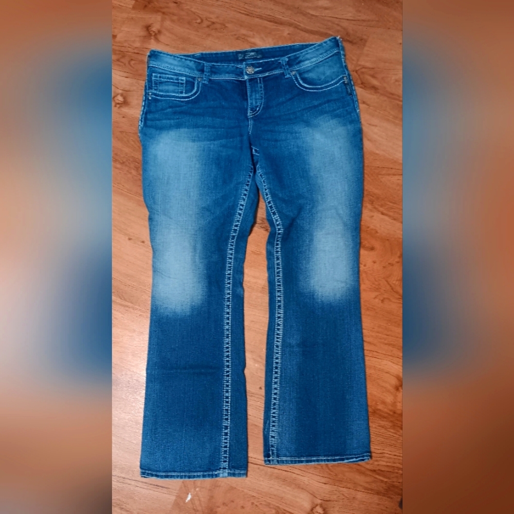 Silver Jeans Co. Suki Bootcut Women's size 18/34